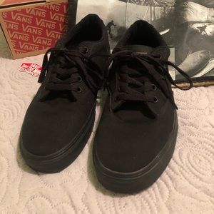 Vans mens size 9.5 black lace up canvas sneakers, style “Winston”